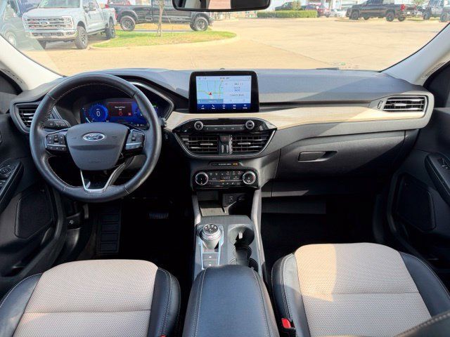 Used 2022 Ford Escape Titanium w/ Titanium Premium Package FWD image 24