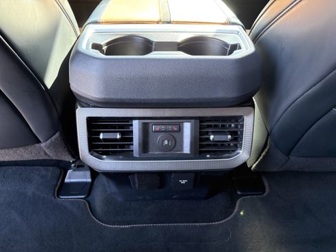 Used 2024 Ford F250 Platinum image 19