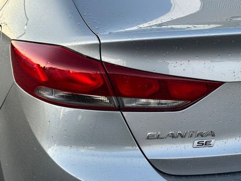 Used 2017 Hyundai Elantra SE image 13