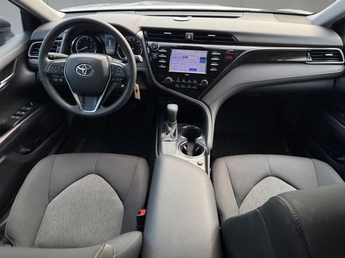 Used 2020 Toyota Camry LE FWD image 8
