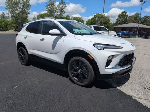 Used 2024 Buick Encore GX Sport Touring w/ Comfort Package AWD/4WD image 1