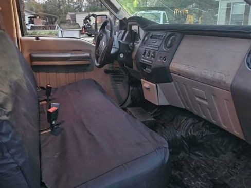 Used 2008 Ford F550 2WD Regular Cab Super Duty image 5