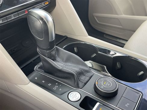 Used 2020 Volkswagen Atlas SEL image 28