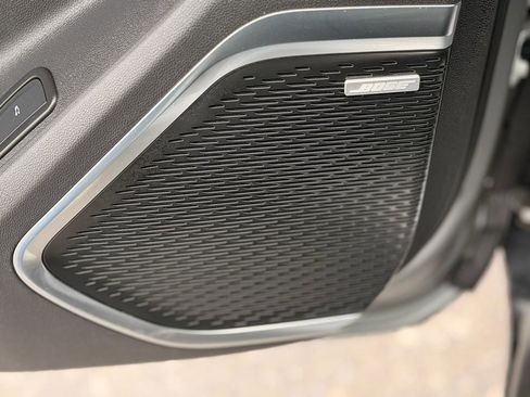 Used 2025 GMC Acadia Denali image 13