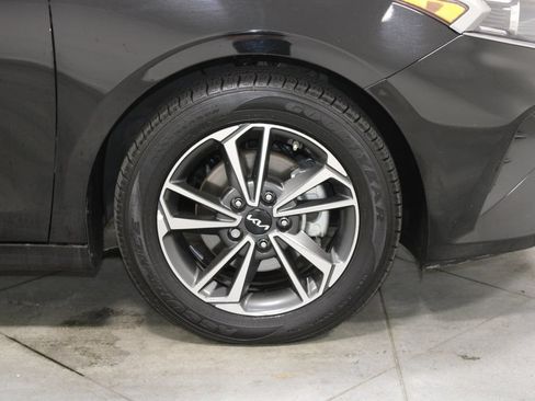 Used 2024 Kia Forte LXS FWD image 12