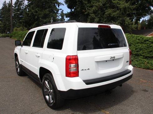 Used 2015 Jeep Patriot High Altitude AWD/4WD image 4
