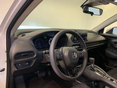 Used 2023 Honda HR-V LX image 16