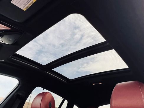 Used 2022 BMW X6 xDrive40i w/ Executive Package image 26