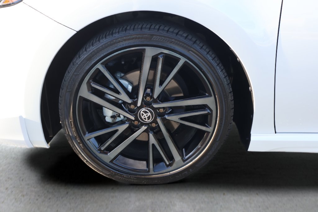 Used 2025 Toyota Camry XSE FWD image 27