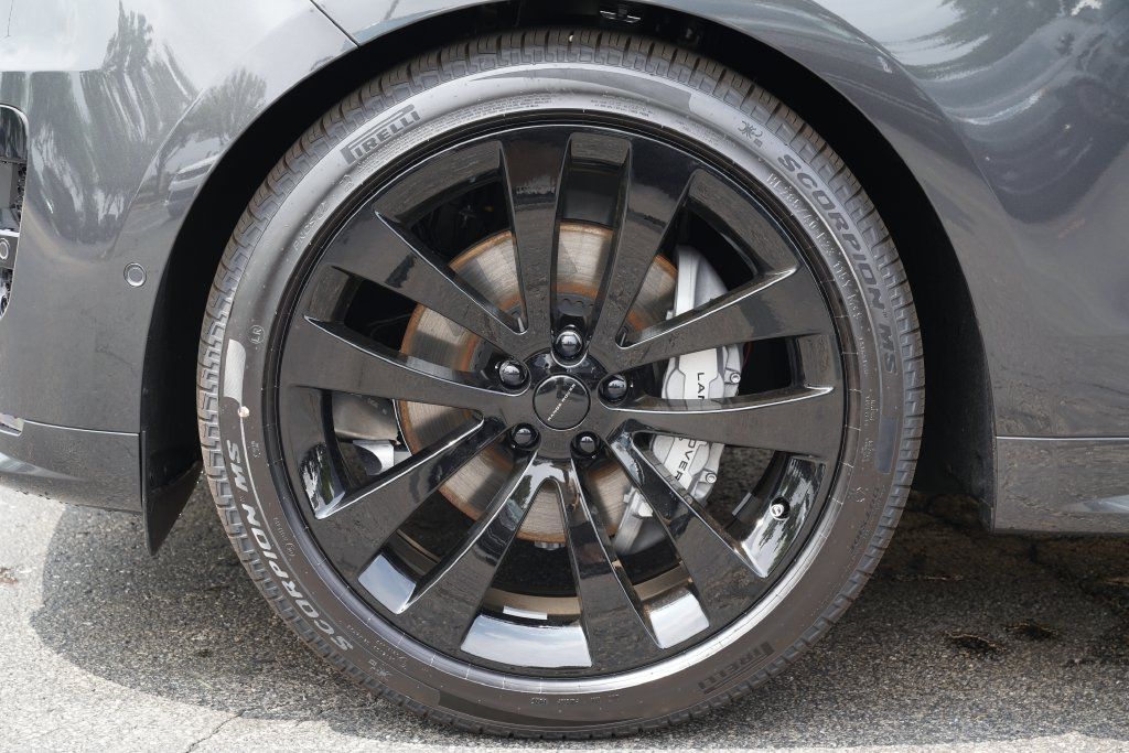 New 2026 Land Rover Range Rover Sport Dynamic SE AWD/4WD image 8