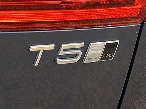 Used 2020 Volvo XC60 T5 Inscription image 31