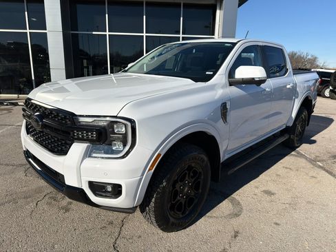 New 2025 Ford Ranger Lariat w/ Black Appearance Package AWD/4WD image 3