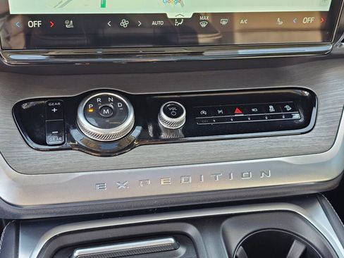 Certified 2025 Ford Expedition Max Platinum AWD/4WD image 27