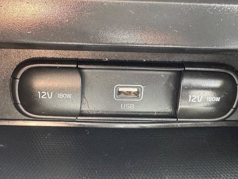 Used 2020 Kia Soul LX FWD image 17