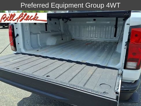 Used 2023 Chevrolet Colorado W/T AWD/4WD image 6