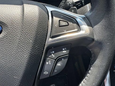 Used 2019 Ford Edge Titanium w/ Equipment Group 301A AWD/4WD image 22
