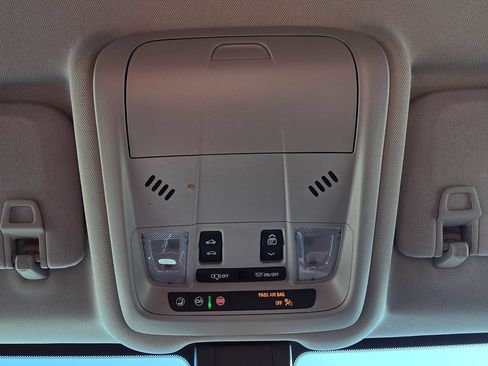 Used 2022 Chevrolet Equinox LT AWD/4WD image 25