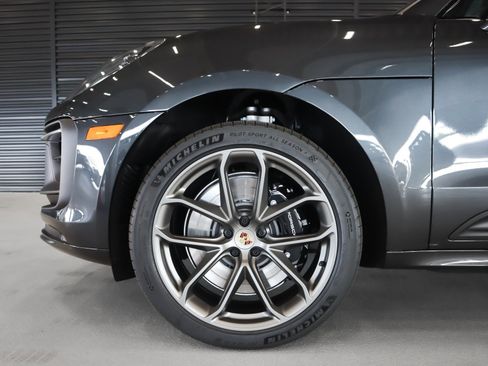 New 2026 Porsche Macan GTS AWD/4WD image 12
