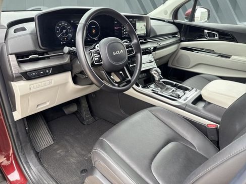 Used 2024 Kia Carnival SX image 11