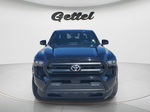 Certified 2025 Toyota Tacoma SR5 AWD/4WD image 2