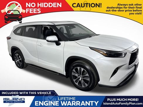 Certified 2023 Toyota Highlander XLE image 1
