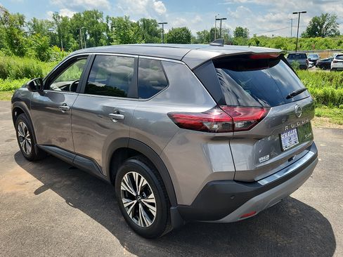 Used 2023 Nissan Rogue SV AWD/4WD image 4