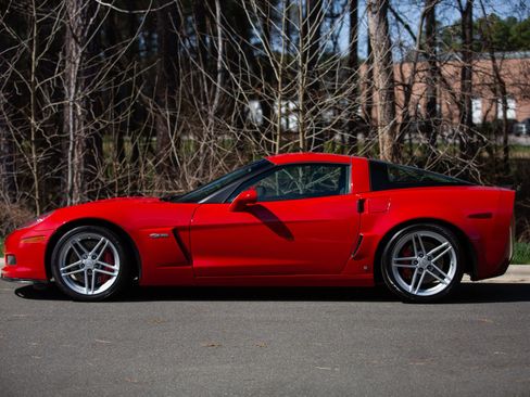 Used 2007 Chevrolet Corvette Z06 w/ Preferred Equipment Group RWD image 8
