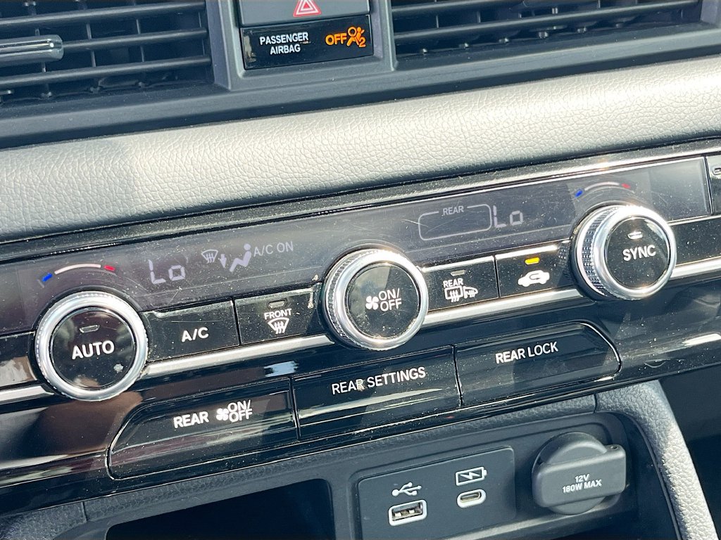 Used 2025 Honda Pilot Touring image 16
