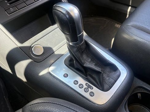 Used 2014 Volkswagen Tiguan SEL FWD image 24