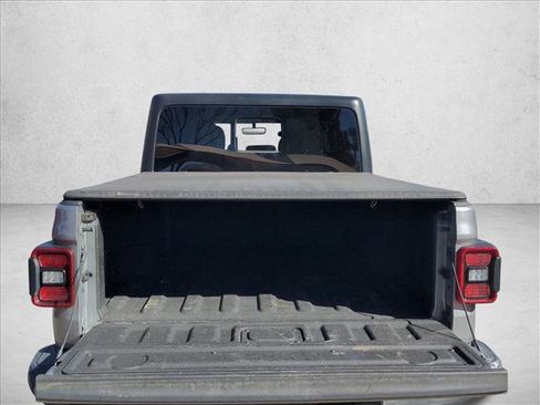 Used 2021 Jeep Gladiator Overland w/ Popular Equipment Package image 9