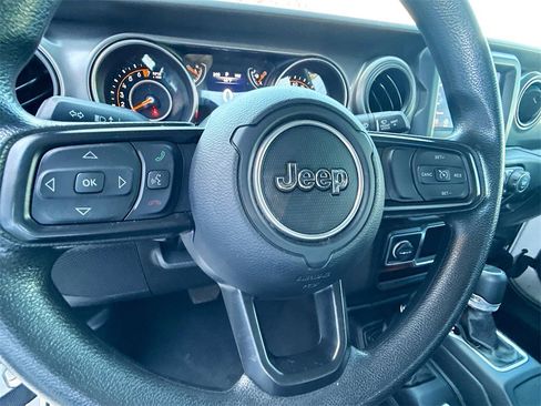 Used 2022 Jeep Gladiator Sport image 23