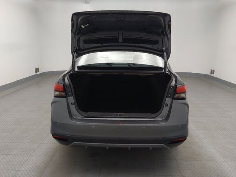 Used 2021 Nissan Versa SV FWD image 29