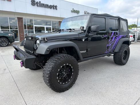 Used 2014 Jeep Wrangler Unlimited Sport w/ Quick Order Package 23S AWD/4WD image 1