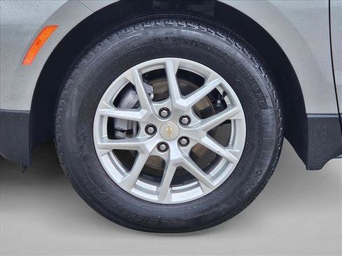 Used 2024 Chevrolet Equinox LT FWD image 23