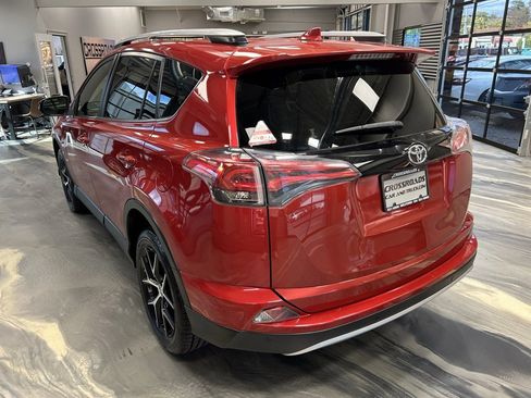 Used 2016 Toyota RAV4 SE image 33