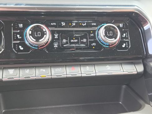 New 2026 GMC Sierra 2500 Denali Ultimate AWD/4WD image 38