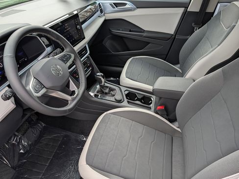 New 2026 Volkswagen Taos SE AWD/4WD image 7