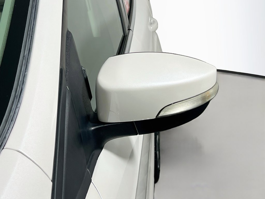 Used 2016 Ford Escape Titanium FWD image 10