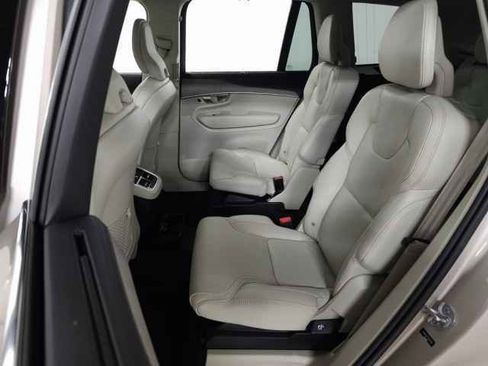 Certified 2024 Volvo XC90 B6 Ultimate w/ Protection Package Premier image 34