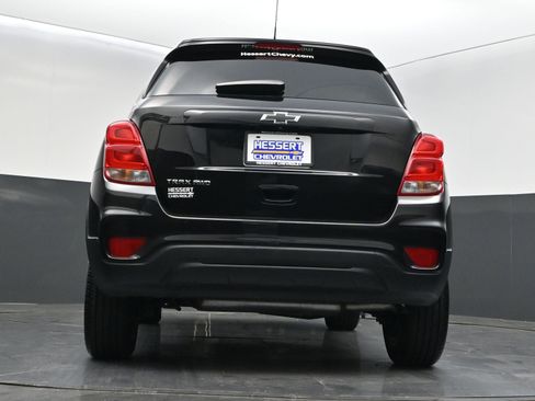 Used 2022 Chevrolet Trax LT w/ Midnight Edition AWD/4WD image 38