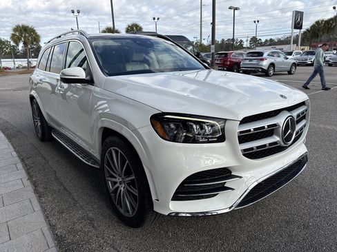 Used 2022 Mercedes-Benz GLS 450 4MATIC image 5