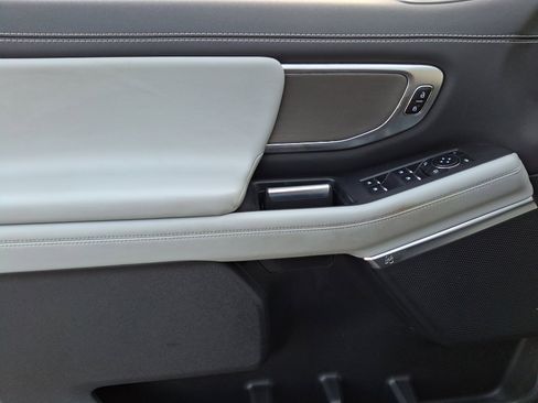 Certified 2025 Ford Expedition Max Platinum image 13