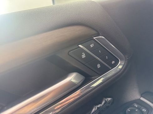 Used 2024 Chevrolet Silverado 1500 High Country image 26