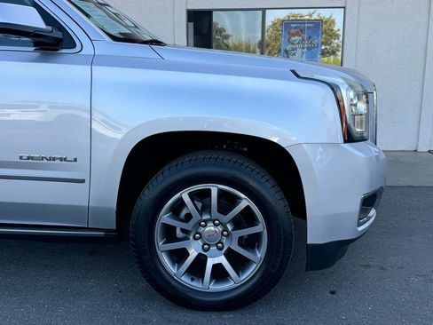 Used 2019 GMC Yukon Denali w/ Open Road Package RWD image 2