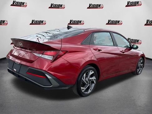 Certified 2025 Hyundai Elantra Sport image 5