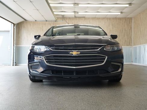 Used 2016 Chevrolet Malibu Hybrid w/ Leather Package FWD image 2