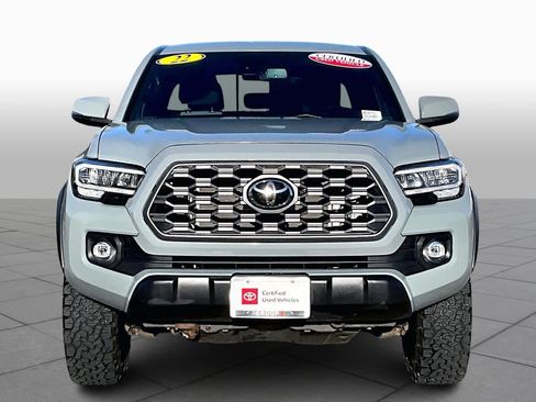 Certified 2022 Toyota Tacoma TRD Off-Road image 3