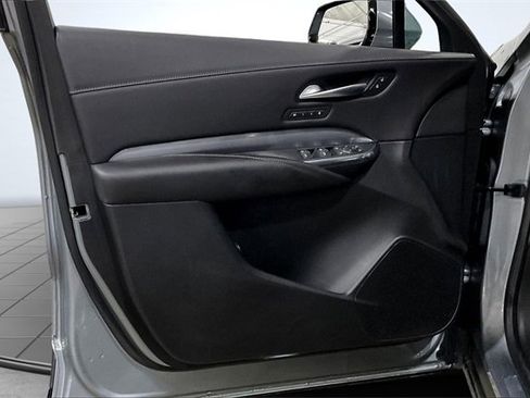 Used 2024 Cadillac XT4 Premium Luxury image 22