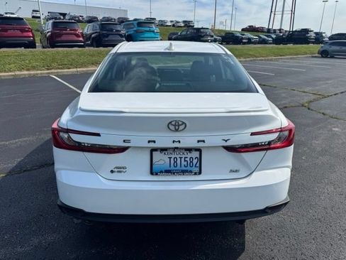 Used 2026 Toyota Camry SE w/ Convenience Package AWD/4WD image 4