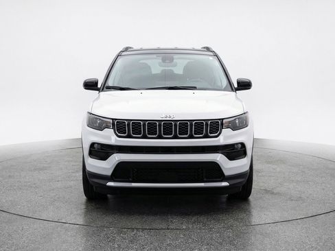 Used 2025 Jeep Compass Limited image 2